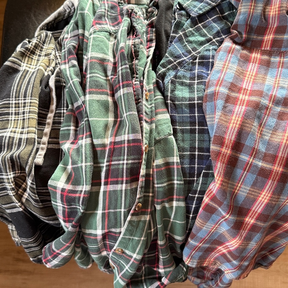 Flannel BUNDLE!! - image 1